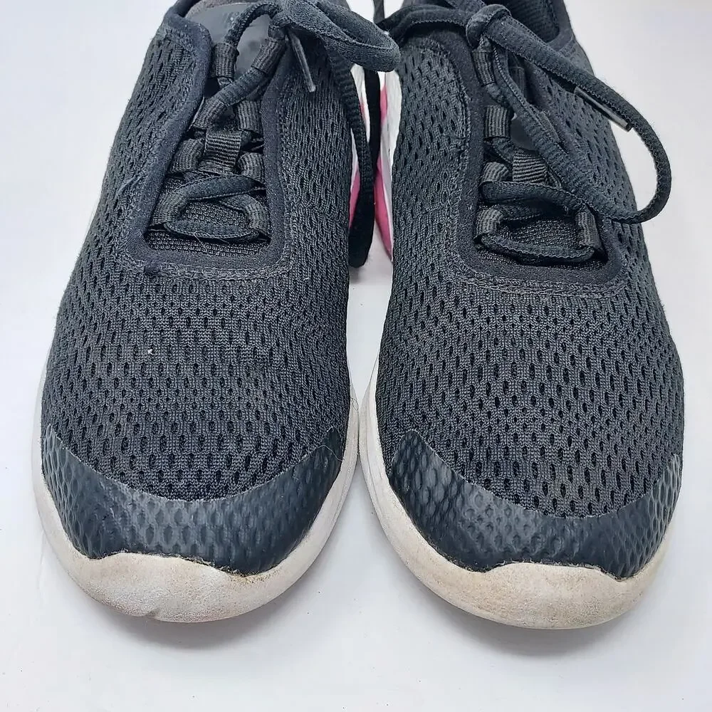Nike Air Max Motion 2 Pink Black & White Lace Up Sneakers Size 4Y